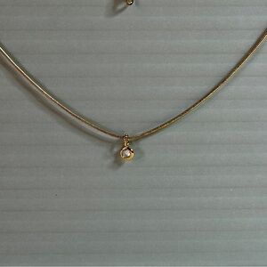 Elegant Gold Necklace with Pearl Pendant